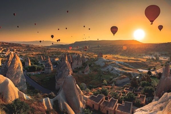 Gündoğumu Balon Turu